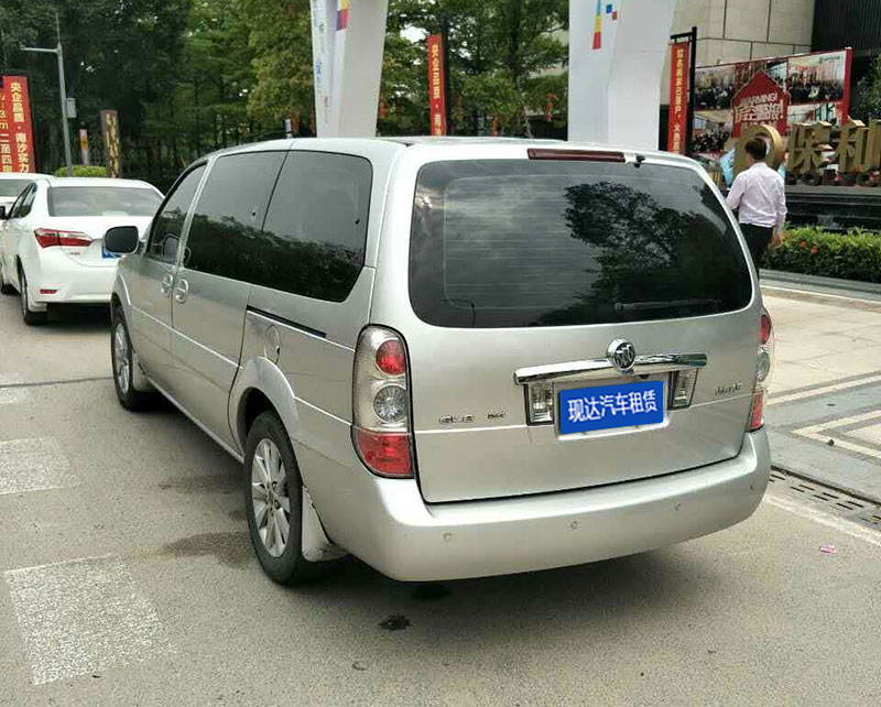 廣州經(jīng)濟(jì)便宜出租經(jīng)典款7座別克GL8商務(wù)車(chē)租賃_廣州租車(chē)包車(chē)用車(chē) 首選廣州現(xiàn)達(dá)租車(chē)公司