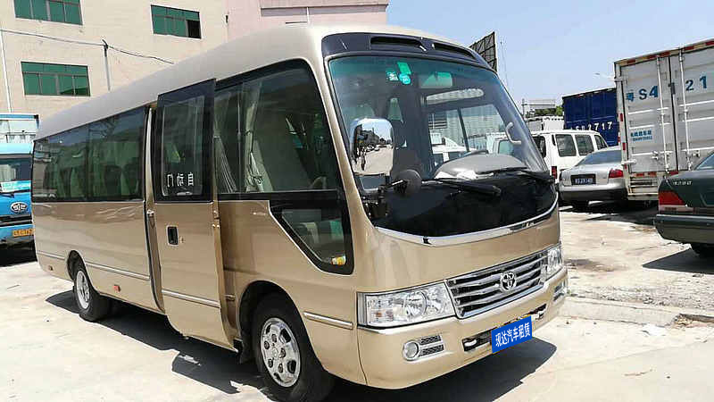廣州豐田豪華中巴車出租包天帶司機包車(23座)_廣州租車包車用車 首選廣州現達租車公司
