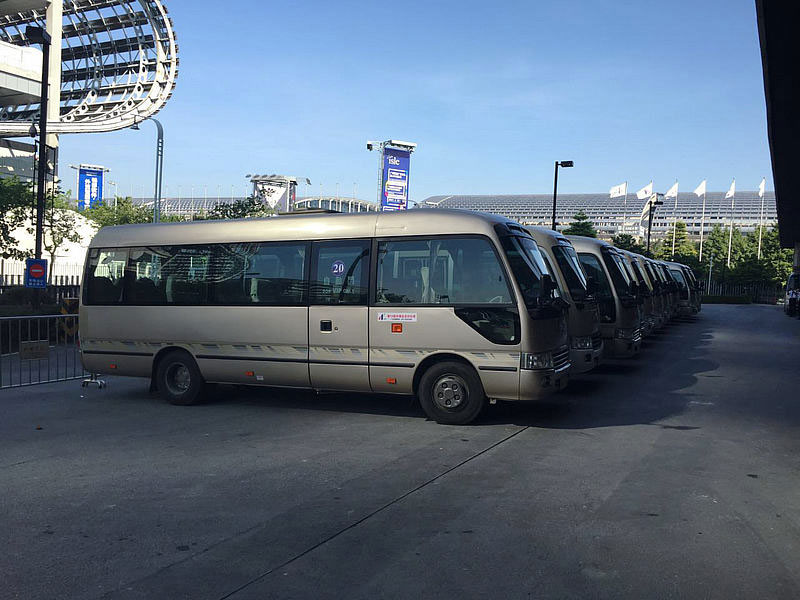 廣州豐田豪華中巴車出租包天帶司機包車(23座)_廣州租車包車用車 首選廣州現達租車公司
