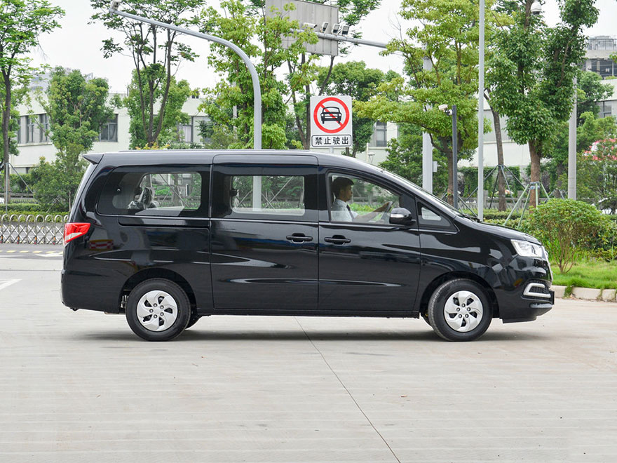 廣州出租經(jīng)濟(jì)9座瑞風(fēng)M4商務(wù)車租車公司_廣州租車包車用車 首選廣州現(xiàn)達(dá)租車公司