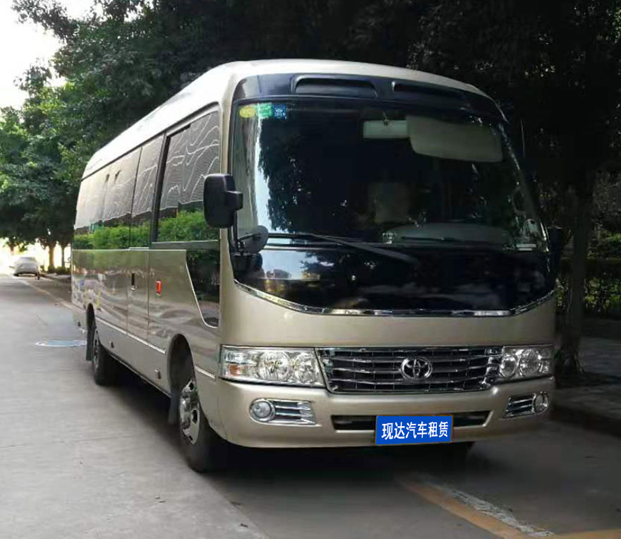 廣東廣州帶司機租23座18座帶辦公桌臺中巴商務車租賃出租包天