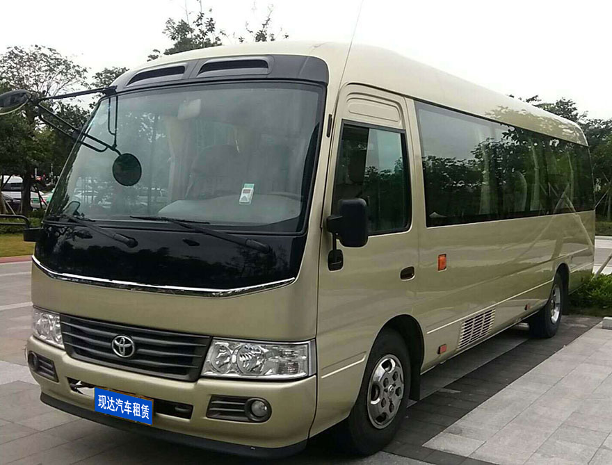 廣州機場租賃出租豪華辦公桌中巴車（18座）