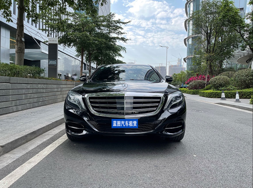 廣州哪里有配帶司機自駕出租新款奔馳S450/S500/邁巴赫S63豪華高檔轎車包天費用_廣州租車包車用車 首選廣州現達汽車租賃公司
