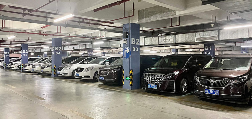 廣東廣州參加商務(wù)會議琶洲展會配司機租7人座別克GL8商務(wù)車隊包天用車 首選廣州現(xiàn)達汽車租賃公司