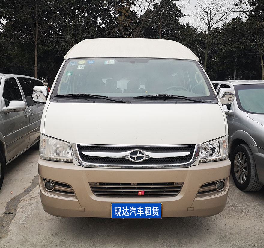 廣州帶司機出租15座小巴車,哪里有十五座豐田海獅中巴車包天_廣州租車包車用車 首選廣州現達租車公司