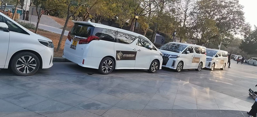 廣州演唱會大型活動帶司機租車包車,廣州租賃公司出租埃爾法商務車隊_廣州租車包車用車 首選廣州現達租車公司