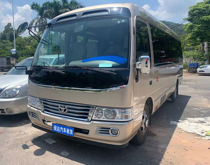 廣州天河區帶司機出租帶辦公桌考斯特豪華中巴車租賃（15座）