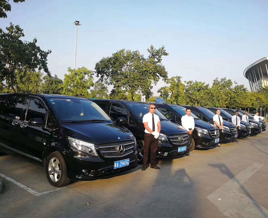 廣州租車新款奔馳威霆7座商務(wù)車車隊(duì)出租,廣州哪里有七座奔馳商務(wù)車隊(duì)租賃_廣州租車包車用車 首選廣州現(xiàn)達(dá)租車公司