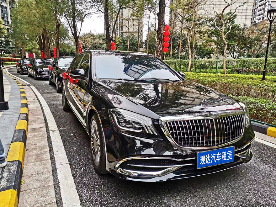 廣州哪里有出租奔馳S450S500?,廣州租邁巴赫婚慶花車(chē)車(chē)隊(duì)_廣州租車(chē)包車(chē)用車(chē) 首選廣州現(xiàn)達(dá)租車(chē)公司