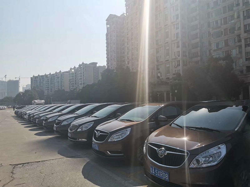 廣州帶司機包天包年長期租賃出租商務車,廣州天河區(qū)哪家租車公司服務最好?_廣州租車包車用車 首選廣州現(xiàn)達租車公司