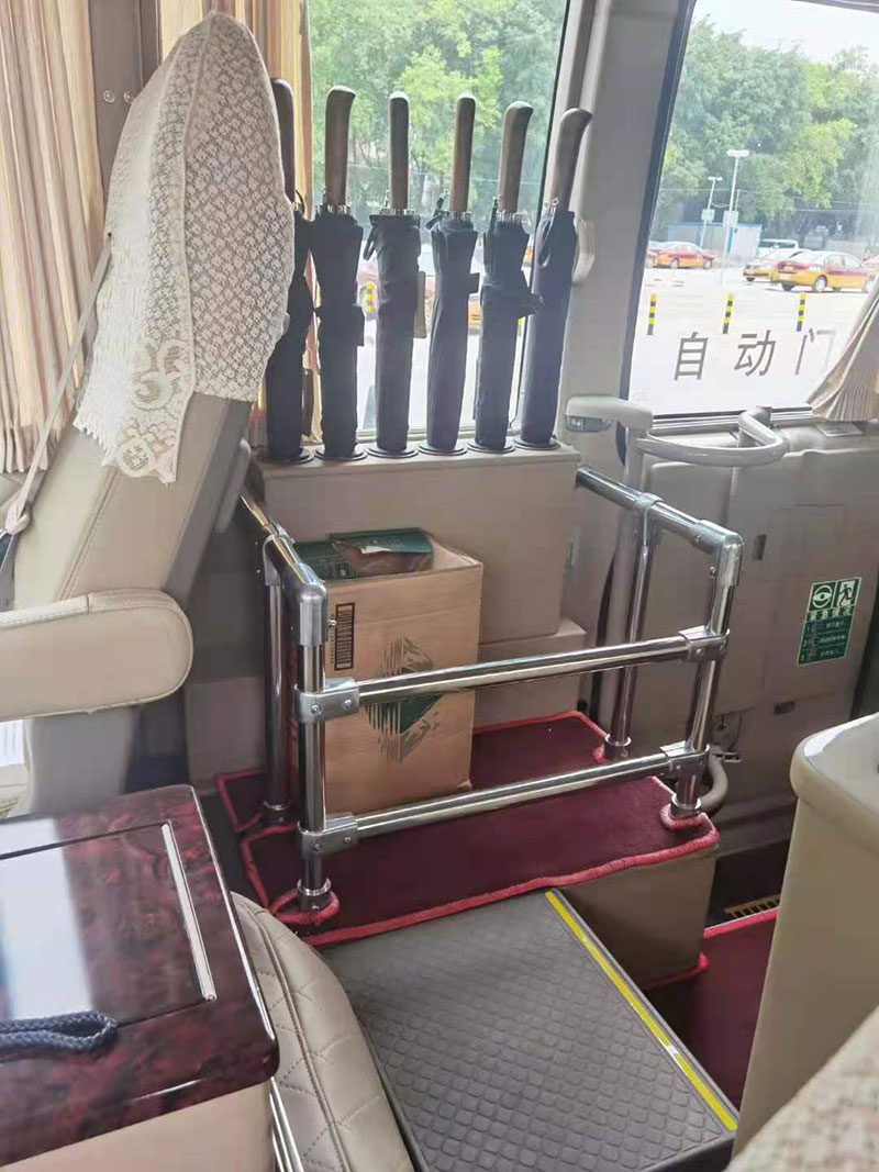 廣州豐田豪華中巴車出租包天帶司機包車(23座)_廣州租車包車用車 首選廣州現達租車公司