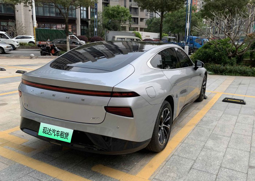 廣州哪里有出租自駕小鵬P7,月租年租純電動車一天多少錢_廣州租車包車用車 首選廣州現達汽車租賃公司