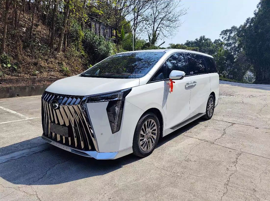 廣州出租最新款傳祺7座M8大師宗師版配帶司機自駕包年租商務車
