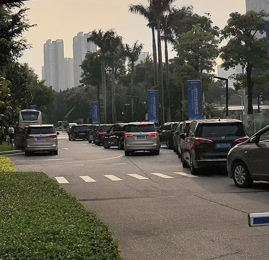 廣州中山大學慶典活動出租別克GL8埃爾法商務車配帶司機包車_廣州租車 首選現達商務租車公司