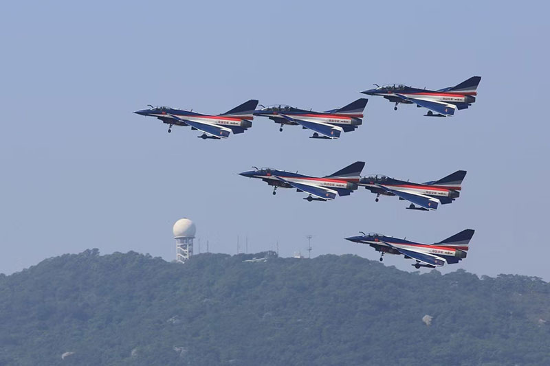 第十五屆中國國際航空航天博覽會配帶司機別克GL8豐田考斯特商務用車_廣州租車 首選現(xiàn)達商務租車公司