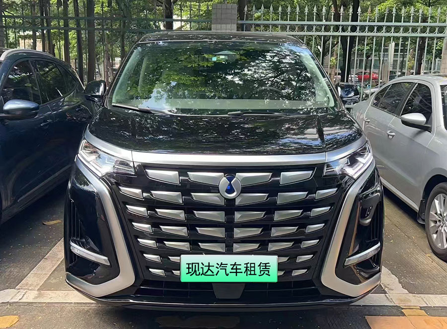 廣州自駕長期出租比亞迪騰勢D9新能源7座商務車配帶司機年租_廣州包車用車 首選廣州現達汽車租賃公司